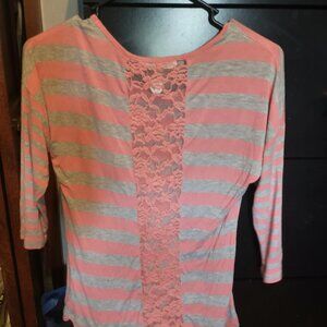 Juniors shirt size medium